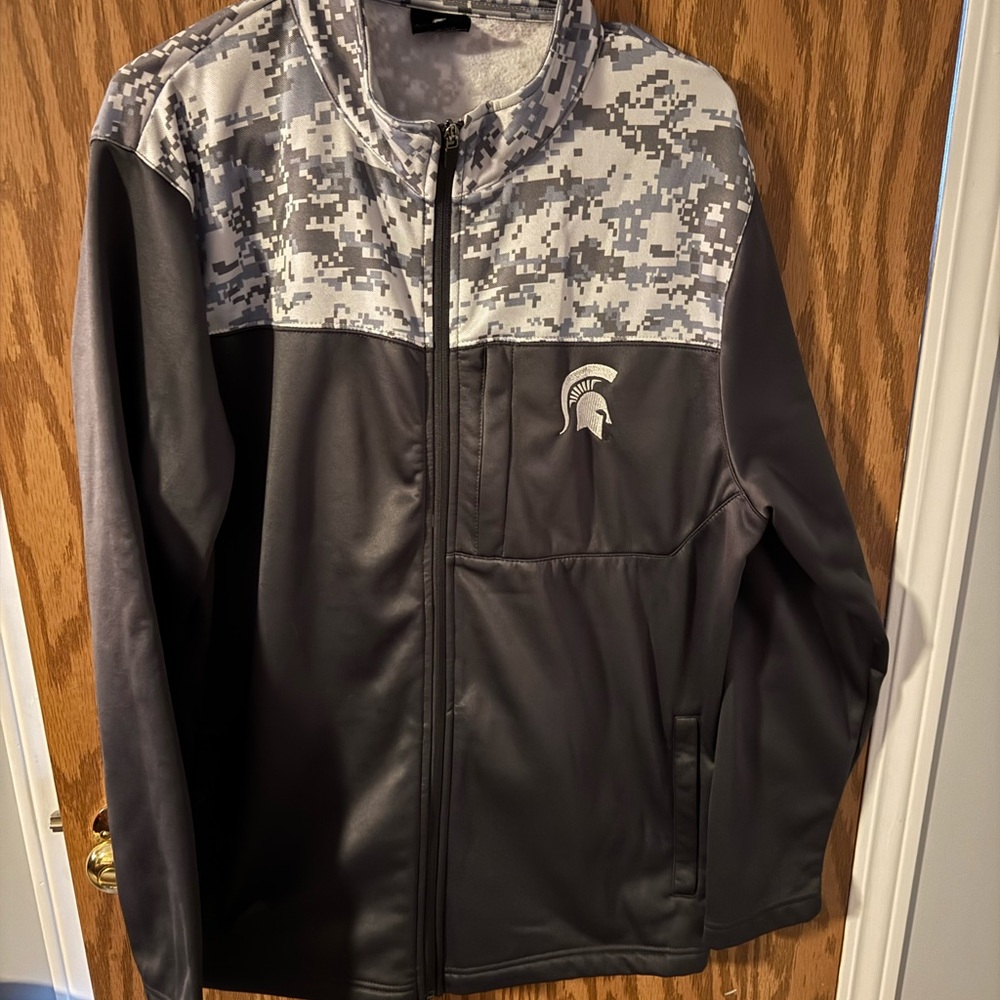 Colosseum Men's Michigan State Spartans Gray Digital Camo Accent Zip Jacket